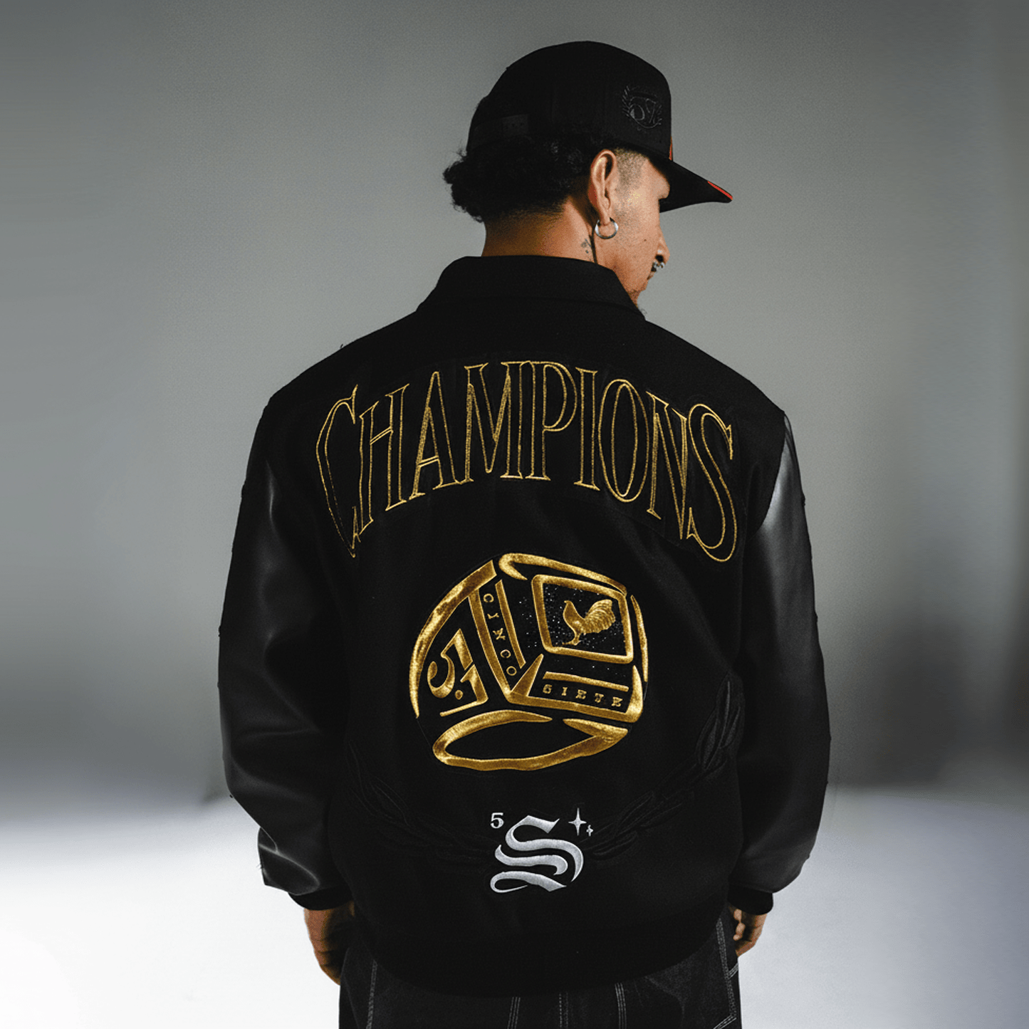 Chamarra Champions Rooster GF Lana. - Cincopunto7