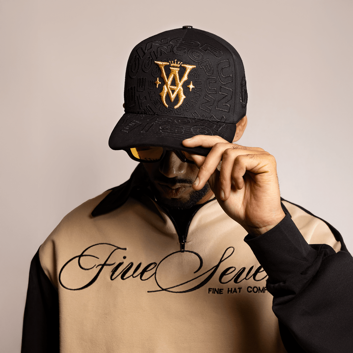 Va Gold Black - Cincopunto7